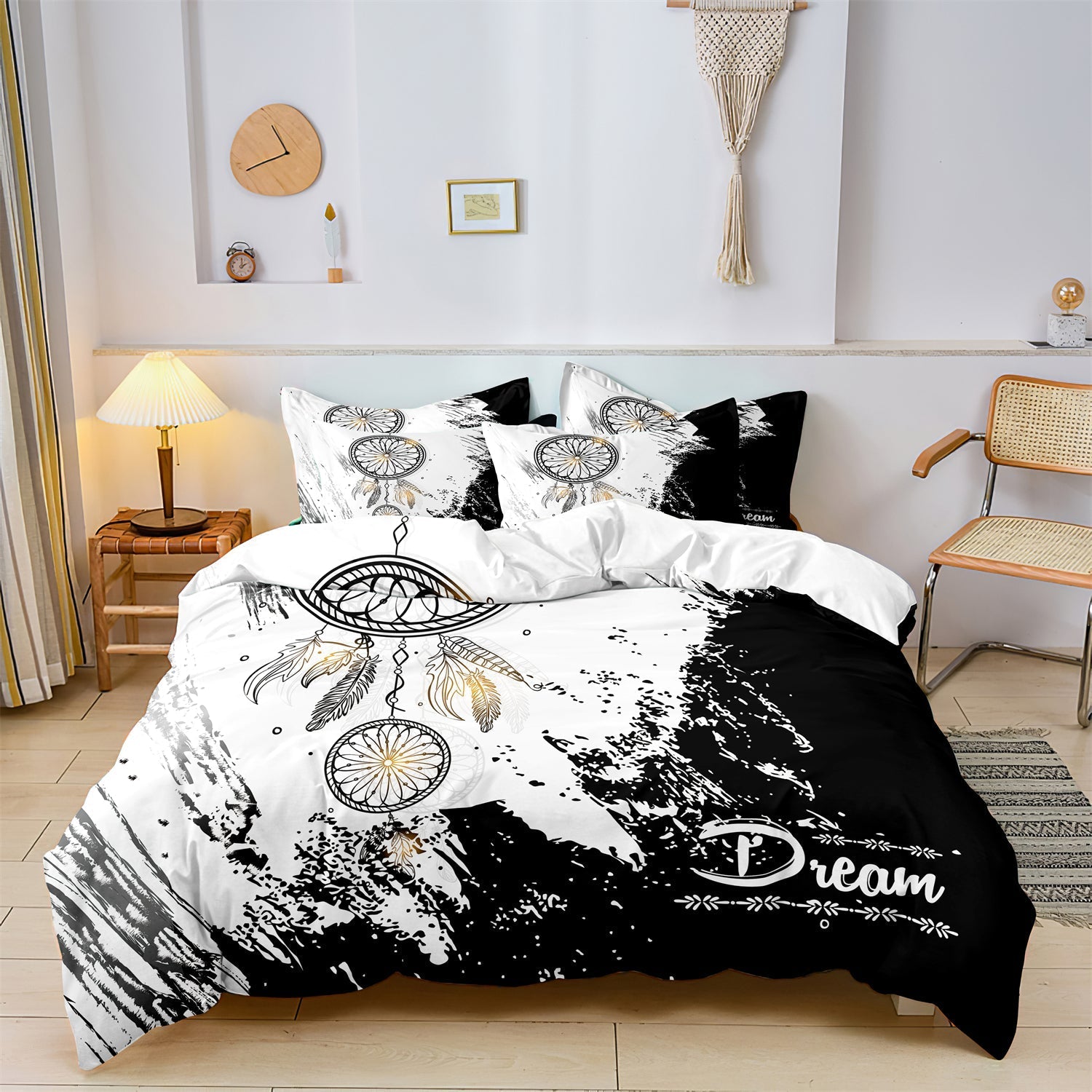 home & garden : Luxe Layers - Dromenvanger Gedrukte Dekbedovertrek Beddengoed Set in van Pantino