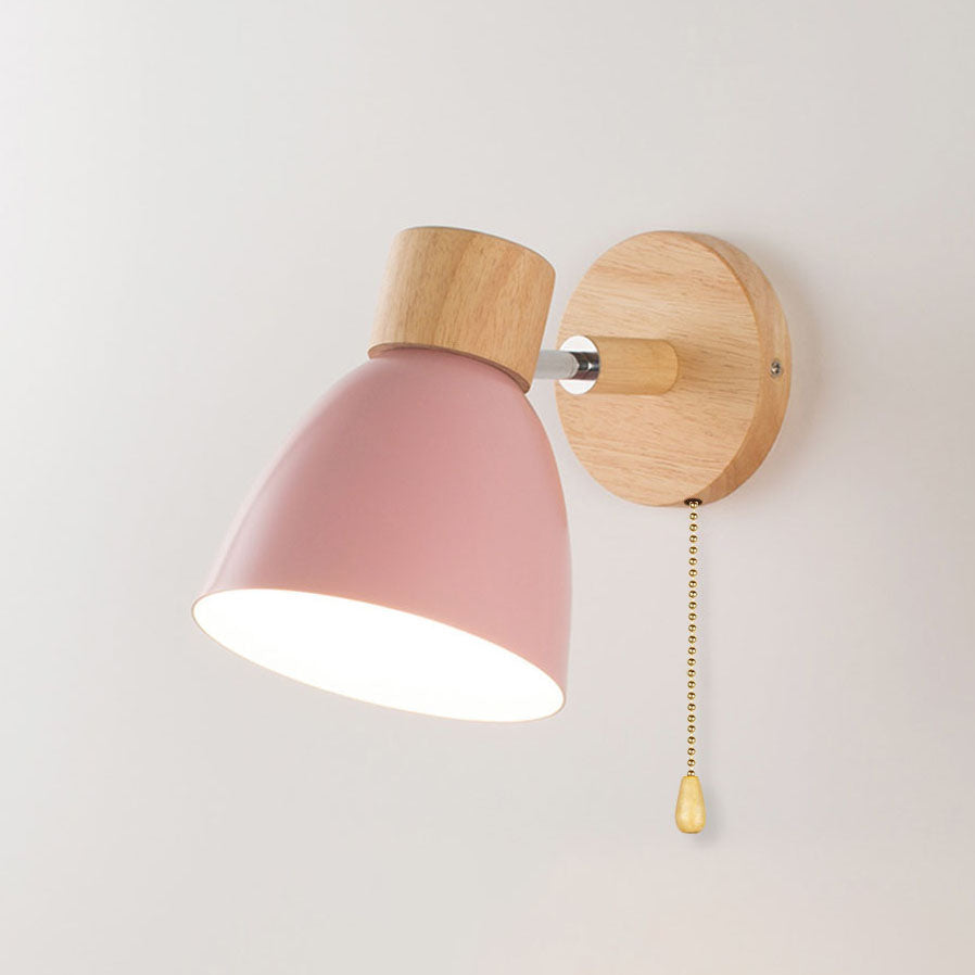 Moderne Wandlamp met Schuine Arm, Hout, Conische Kap