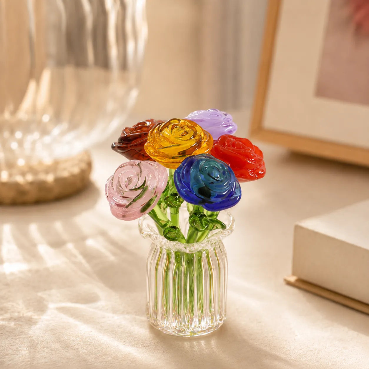 0 : Glazen Bloemenset Handgeblazen Decoratief Compact Onderhoudsvrij in 6 stuks Rozen Set + Vaas van Inovessa