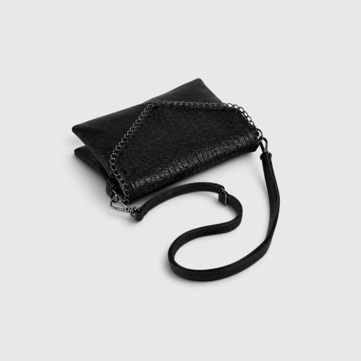 Black Crossbody Bag with Chain Detail – Stylish & Versatile