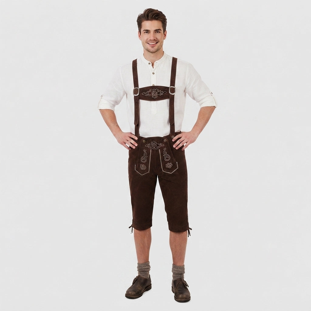 Gifts – Seasonal – Oktoberfest : Heren Suède Kniebroek met Verfijnd Borduurwerk in van Steiner-boutique