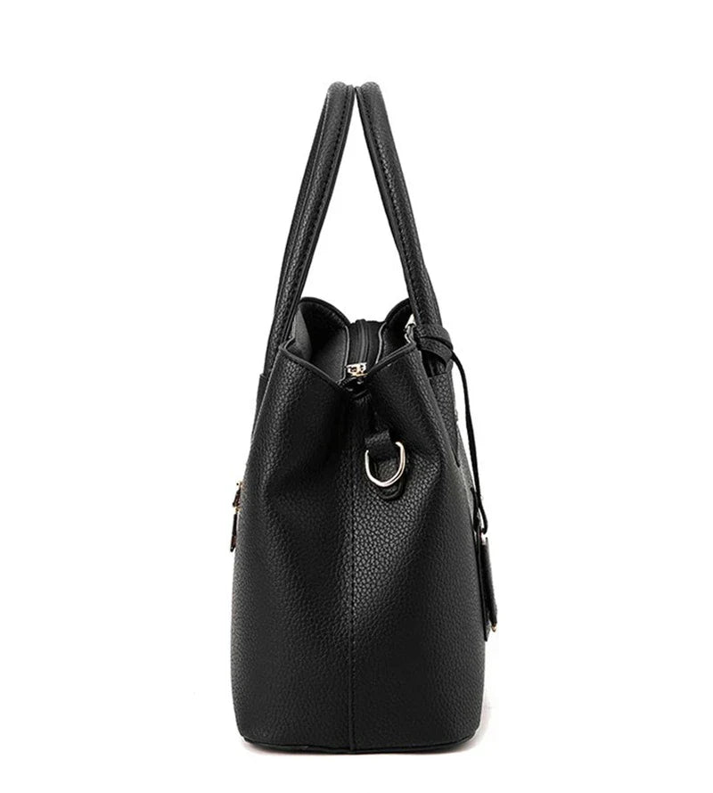 Bags : Schoudertas Emily Zwart van Echt Italiaans Leer voor Dames - Media, Elegant in van Pantinoshop