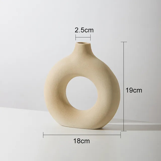 home & garden : Keramische Donut Bloemenvaas Wit - Trendy Sfeervolle Decoratie - Keramiek in Beige M van Pantino