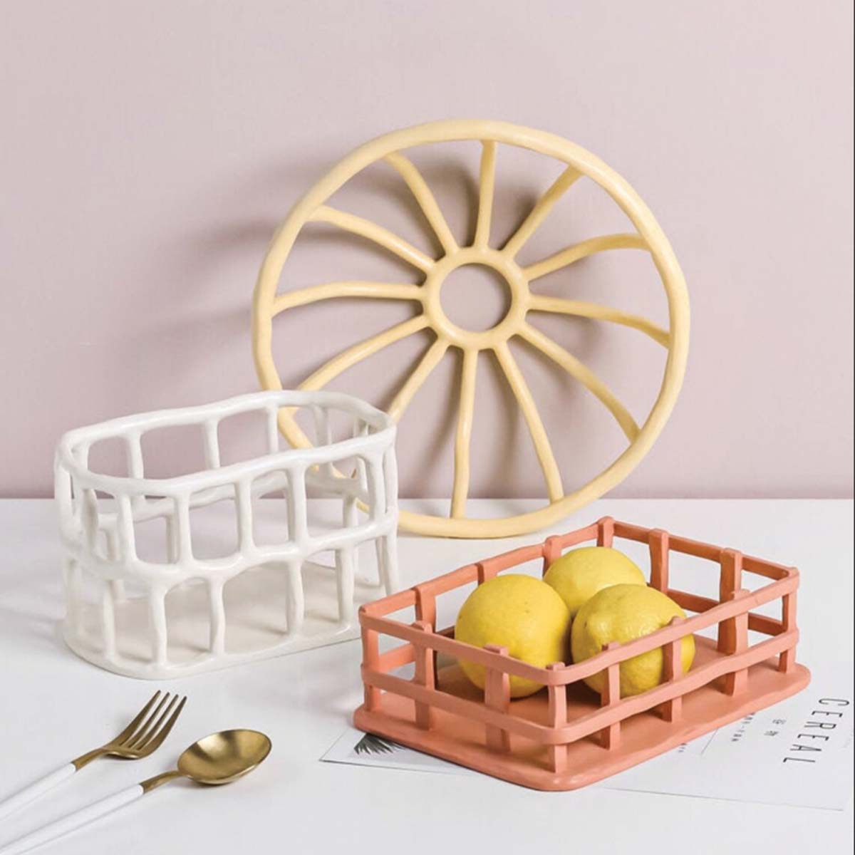 home & garden : Artistieke Resin Fruitschaal met Elegant Ontwerp - Wit in van Pantino