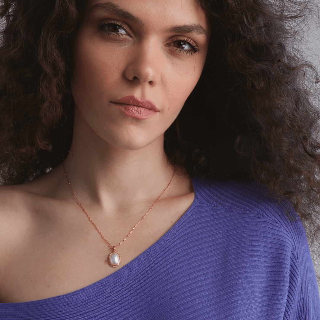 Necklace : Ketting Kinderen - Original One of a Kind Luxe Vintage Gouden Parel in van Pantino