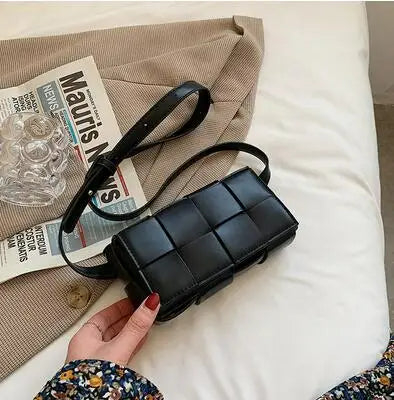 bags : Clutch Wit - ChicClutch - In Eenvoud in Zwart van Pantino
