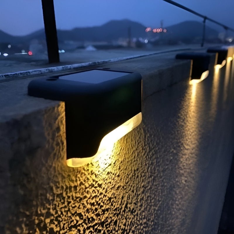 outdoor equipment : SolarGlow - Verlicht Je Buitenruimte met Zonne-Energie - Zwart in van Pantino