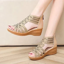 Sandals : Sandalen Dames Bruin - Luxe Zijden - Perfect voor met een Smaak voor Raffinement in Bruin van Pantino