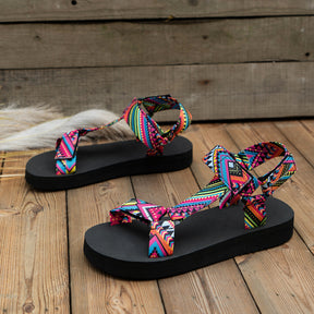 Sandals : Dames Sandalen - Chic Bloemenversiering voor een Modieuze en Stijlvolle Uitstraling - Multicolor in van Pantino