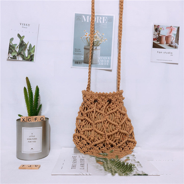 bags : Vakantie Rieten Tas -Zand & Stijl - Wit in Koffie van Pantino