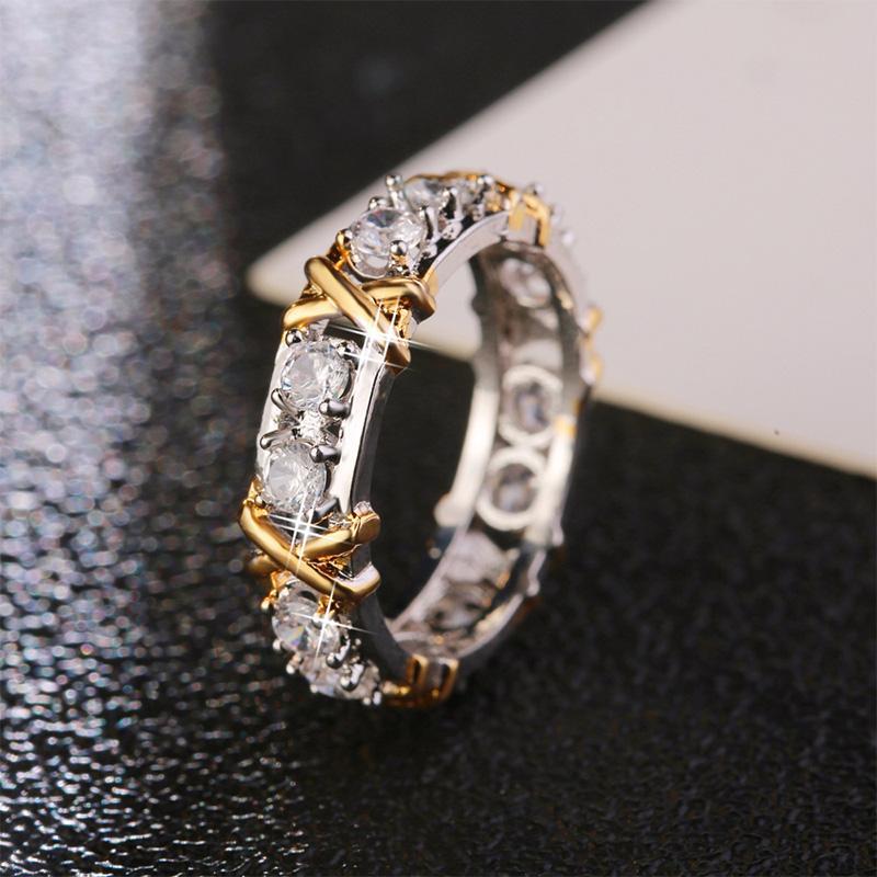 Ring : Exceptional Ring - Vergulde Luxueuze Ring - Wit+Lila in van Pantino