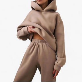 Two-Piece Set : Beha Legergroen - Valeria Winter Hoody Sets - Behaaglijke Warmte voor Koude Dagen in Khaki van Pantino