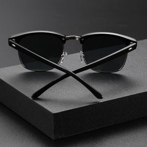 Sunglasses : Zonnebril Dames Zilver - Klassieke Premium Wenkbrauwontwerp met Ovaal Frame in van Pantino