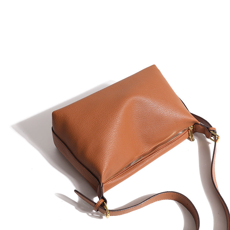 bags : Crossbody Tas Licht Bruin - Amber in van Pantino