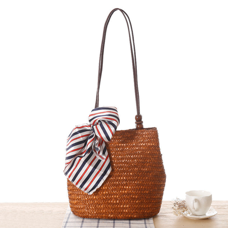 bags : Schoudertas van Stro - Bruin in Bruin van Pantino