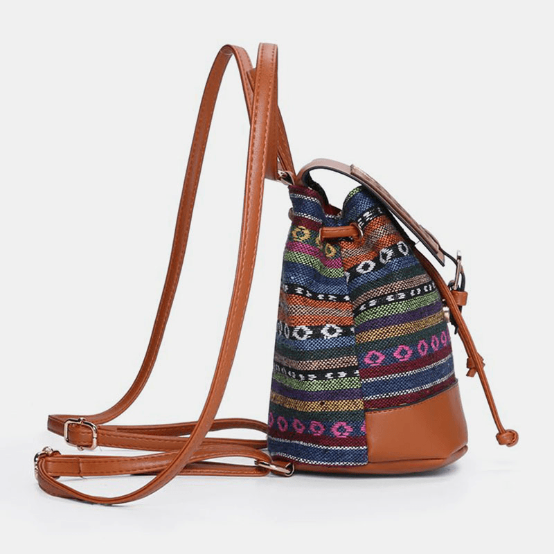 bags : Schoudertas Dames - Etno Stijl Geperforeerde Gestikte Stro Rugzak en met Geometrisch Patroon in van Pantino