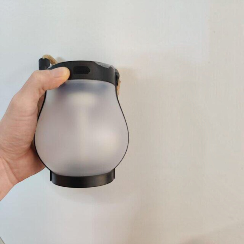 Garden – Lighting – Lanterns : Buiten Vlamlamp Zwart - Solar & Type-C Oplaadbaar Effectlicht in van Loranza