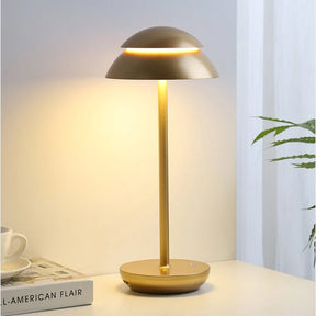 home & garden : Lichtgevende Prestige Lamp - Zwart in Goud van Pantino