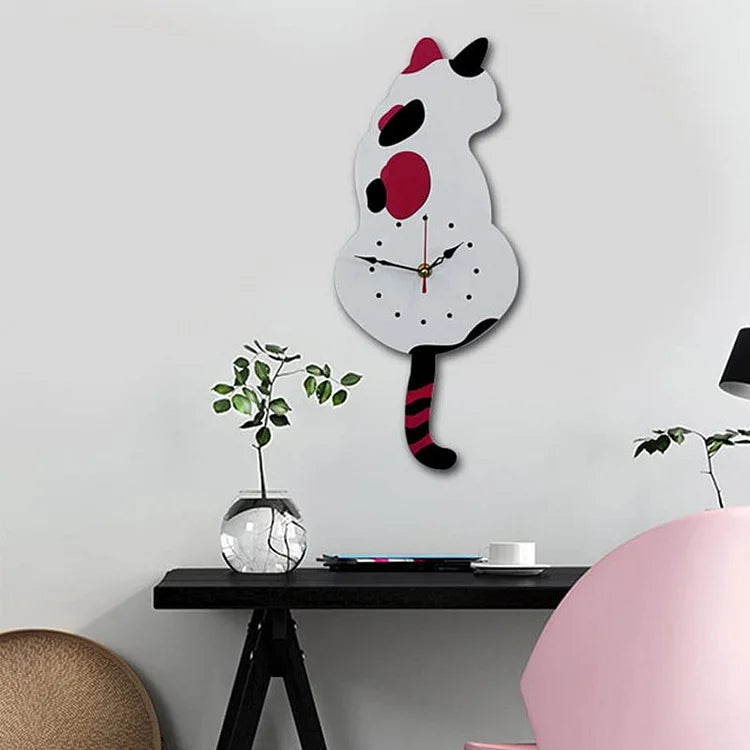 home & garden : Wandklok Kat Waggelend - Nordische Decoratie Grappig - Kunststof in van Pantino