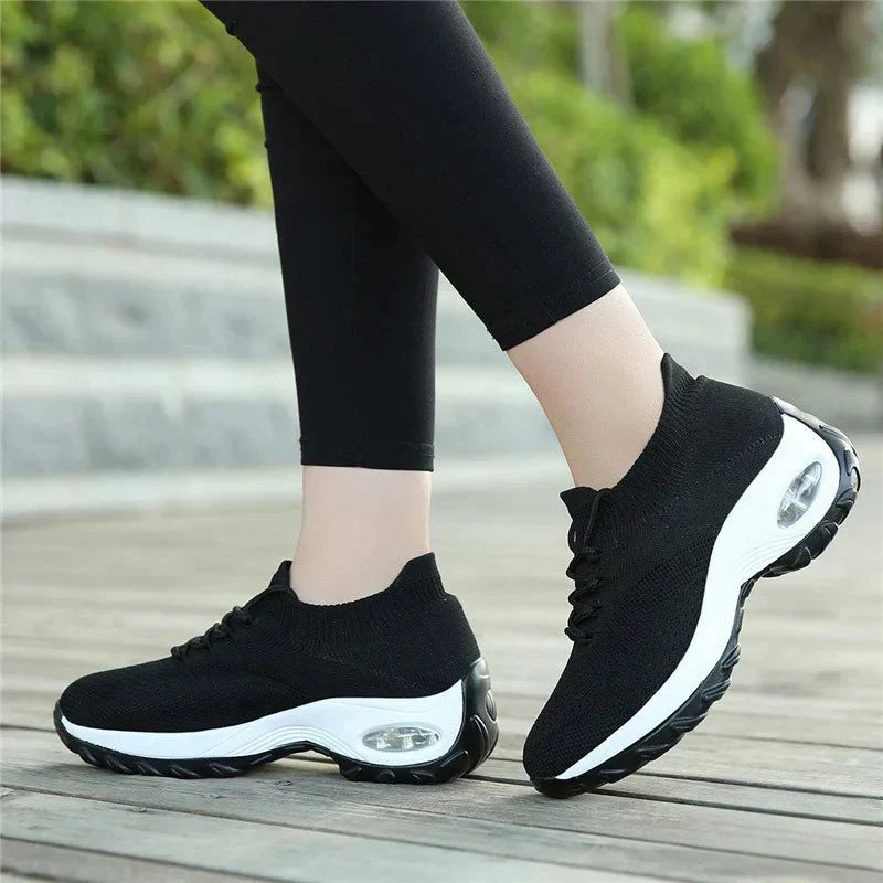 Shoes : Schoenen Unisex Zwart-Wit - Ergonomische Pijnstillende in Zwart-wit van Pantino