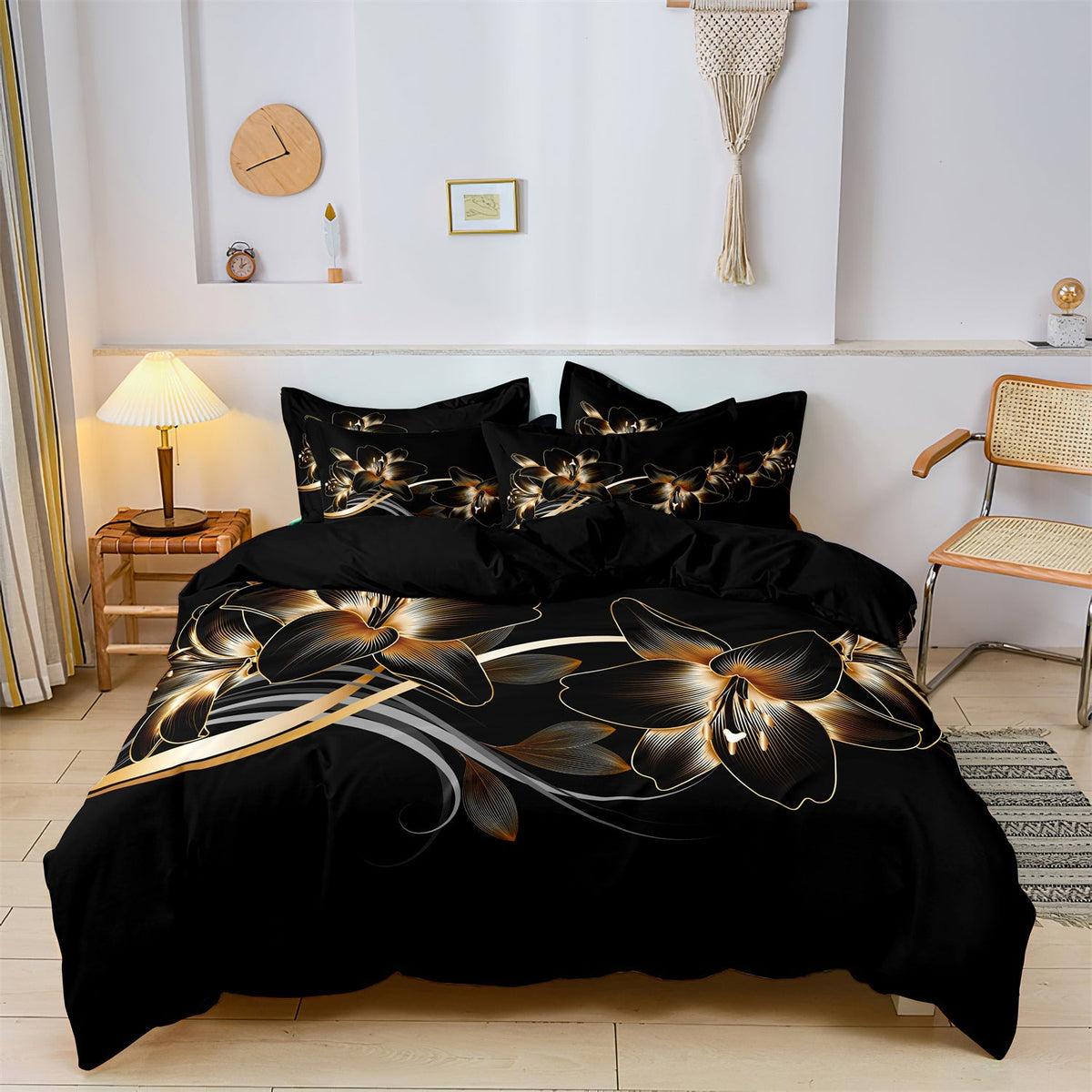 home & garden : Luxe Layers - Zwart & Gouden Bloem Gedrukte Dekbedovertrek Beddengoed Set in EU King van Pantino