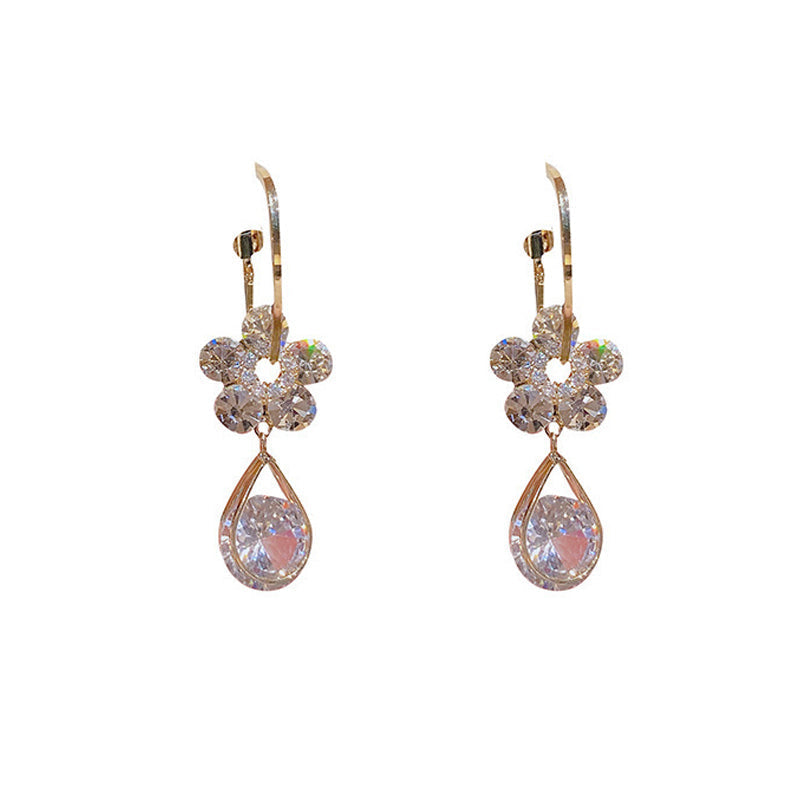 Earrings : Ring Paars - Luxury Flower Earrings - Modieuze Glanzende Kristal Accessoires in van Pantino