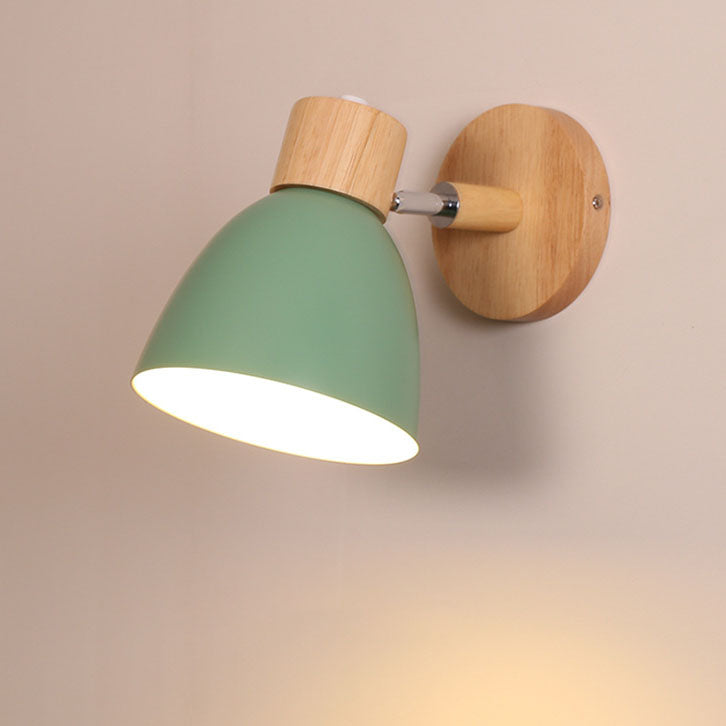Moderne Wandlamp met Schuine Arm, Hout, Conische Kap