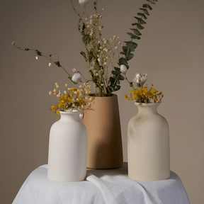 Woondecoratie : Vaas Set Keramiek - 2-Delig Woondecoratie - Minimalistisch in van Pantino