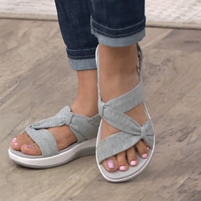 Sandals : Sandalen Dames Rood - Casual - Chic Ontwerp voor een Verfijnde Alledaagse Stijl in Grijs van Pantino