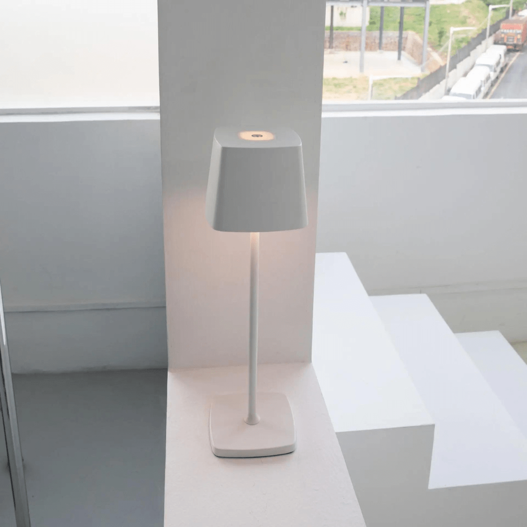 gadgets : Draadloze Tafellamp - Bruin in van Pantino