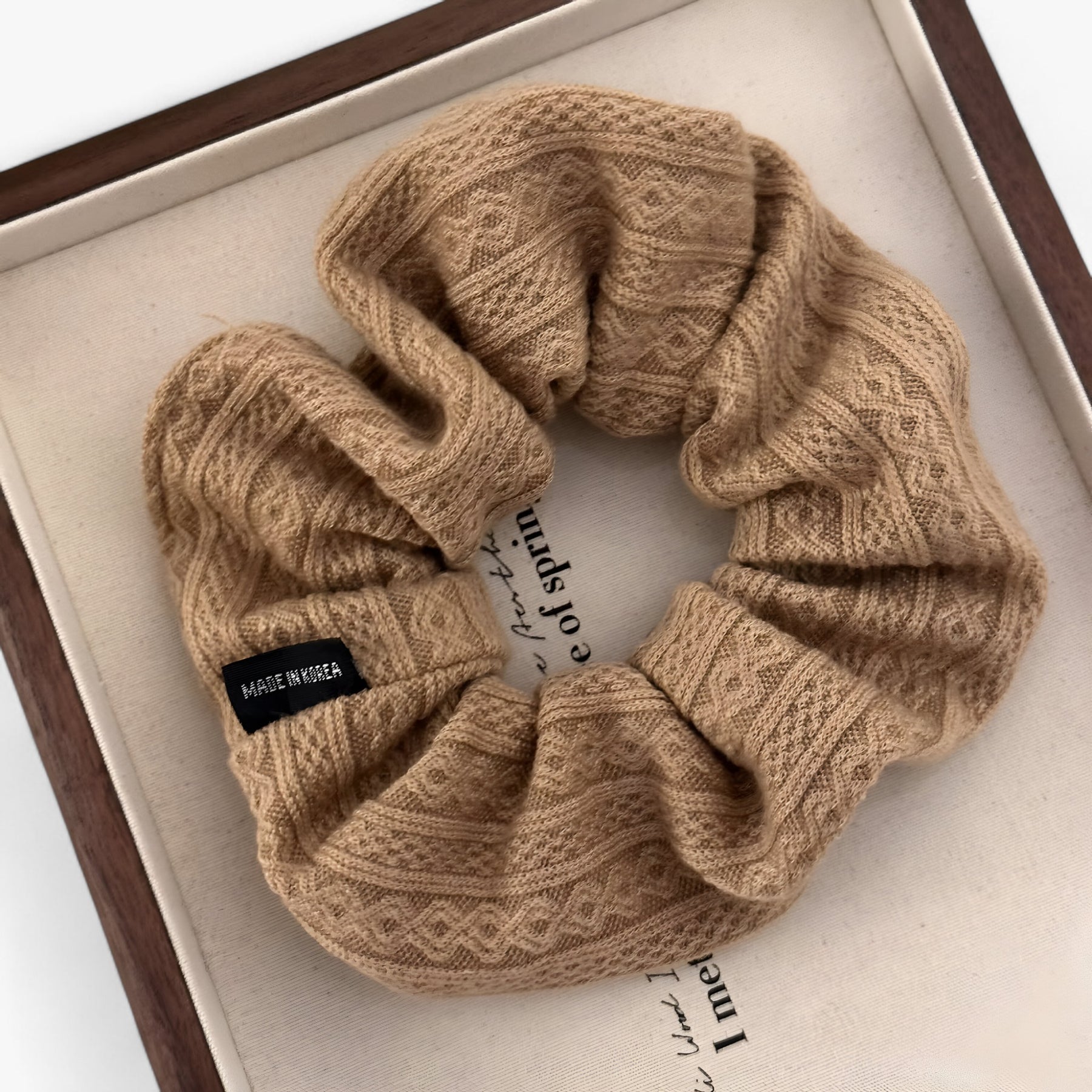 Scrunchie : Gebreide Wollen Scrunchie Dames - Zwart in ongeveer 11 cm van Pantino