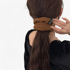 Scrunchie : Gebreide Wollen Scrunchie Dames - Zwart in van Pantino