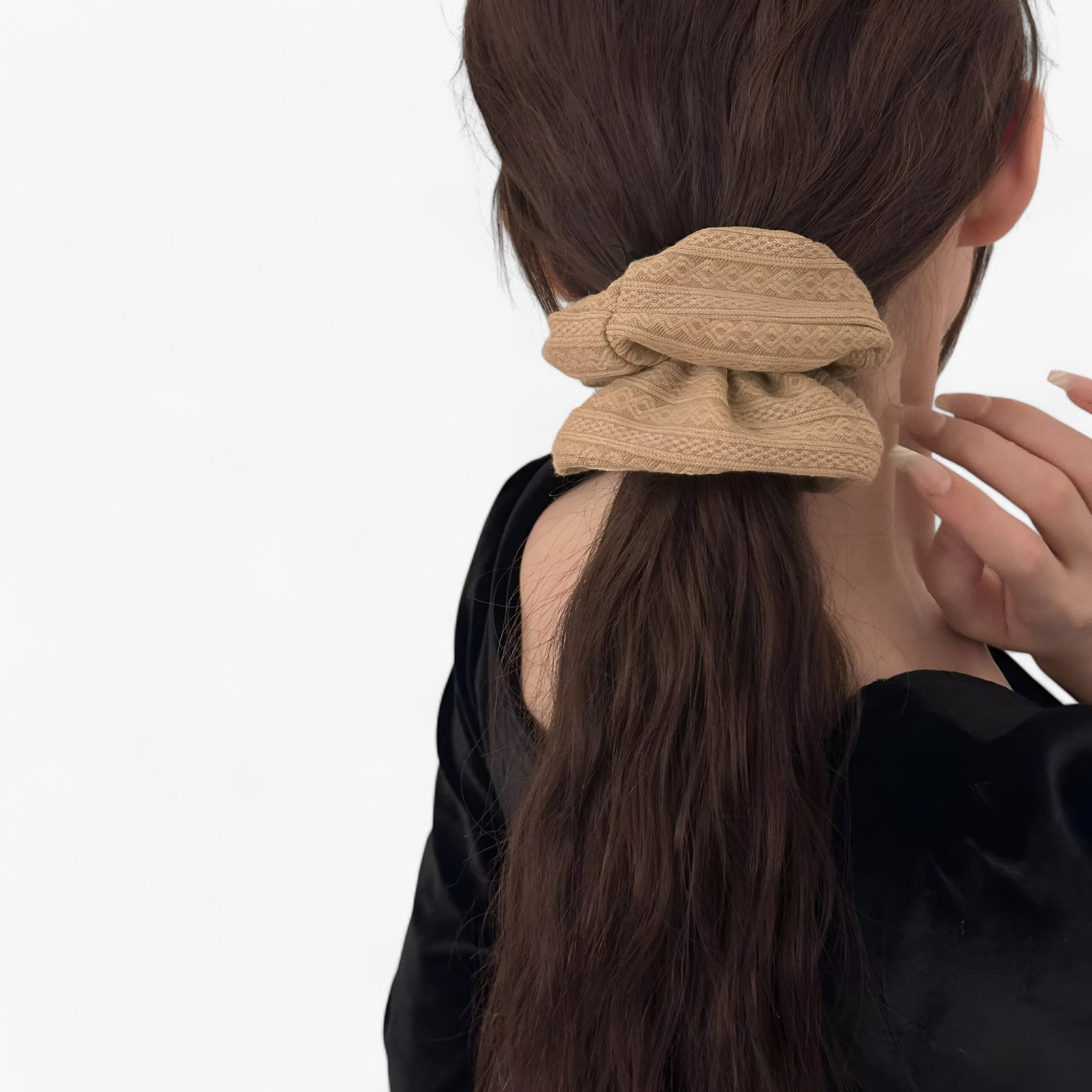 Scrunchie : Gebreide Wollen Scrunchie Dames - Zwart in van Pantino