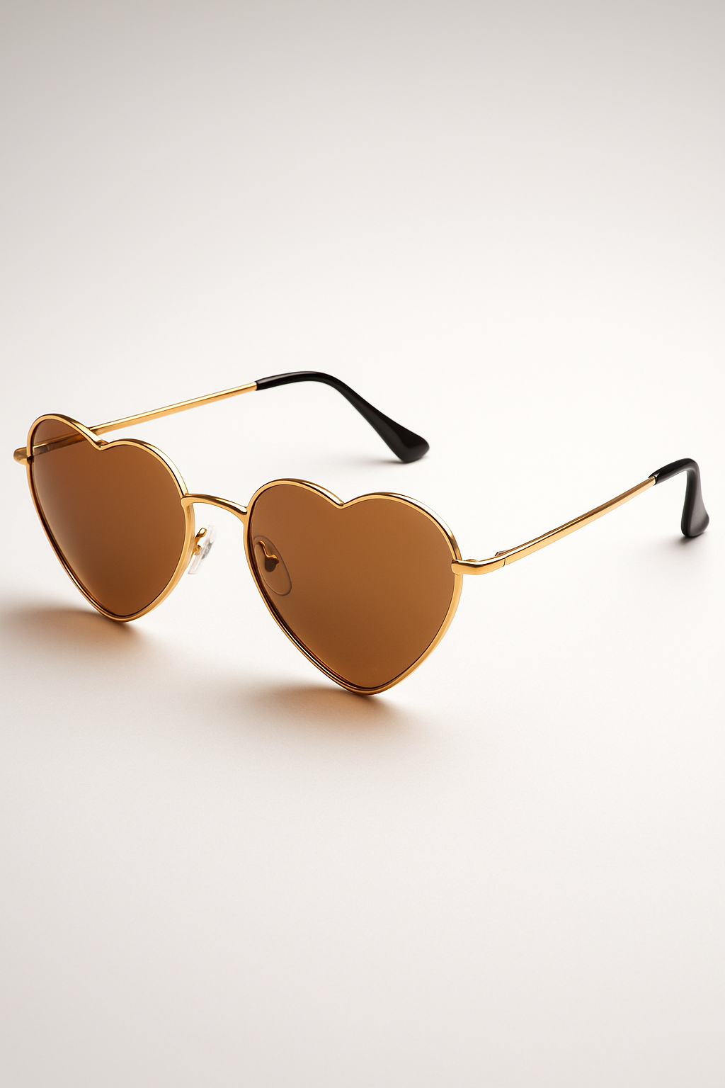 Sunglasses : Gradiënt Zonnebril in Hartvorm Dames - Duidelijke en Zure Kleuren - Gouden Grijs in Gouden Thee Ander van Pantino
