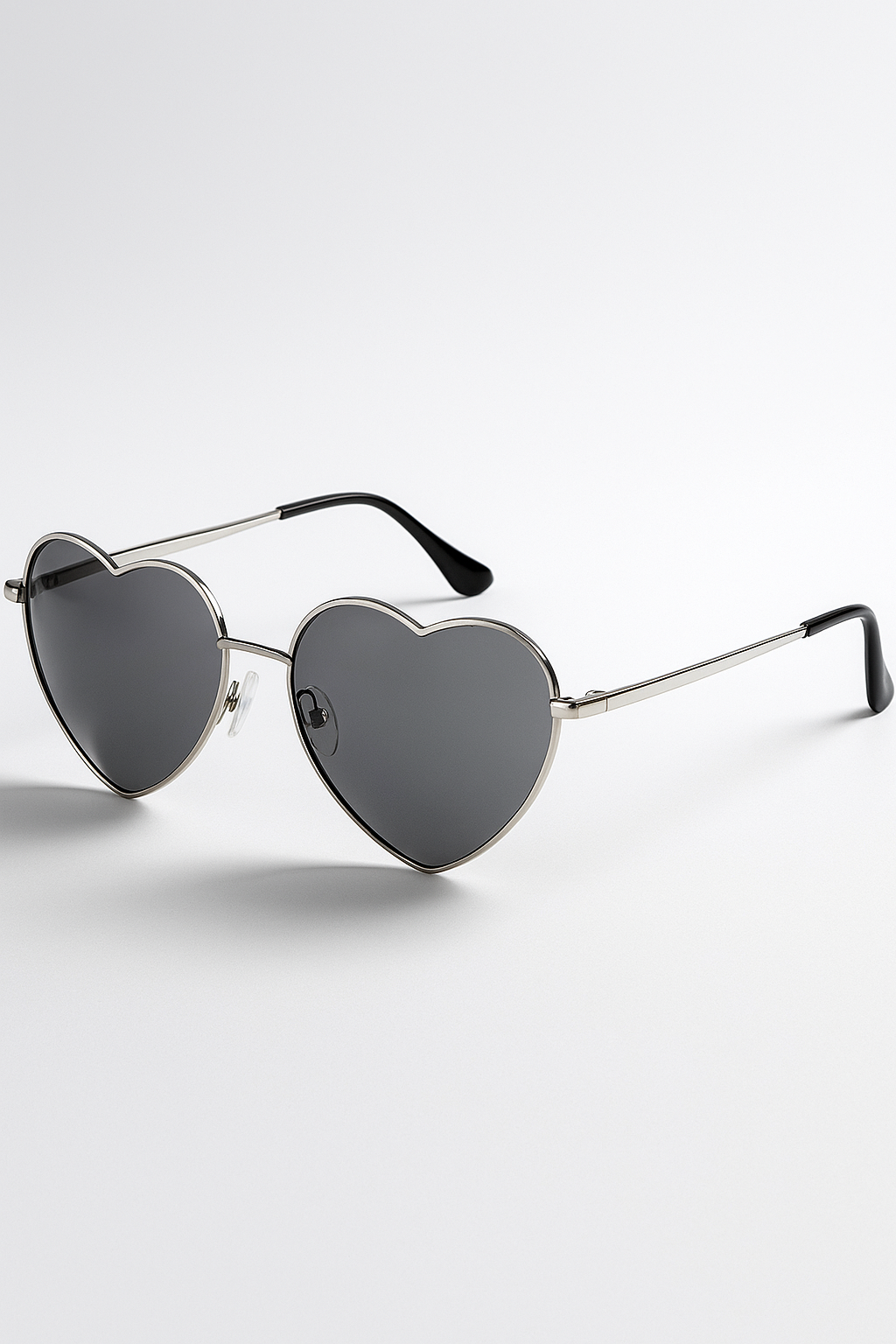 Sunglasses : Gradiënt Zonnebril in Hartvorm Dames - Duidelijke en Zure Kleuren - Gouden Grijs in Zilveren Grijs Ander van Pantino