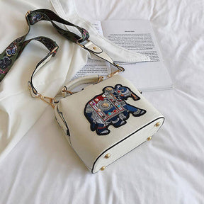 bags : Mandala Geborduurde Tas - Blauw in van Pantino