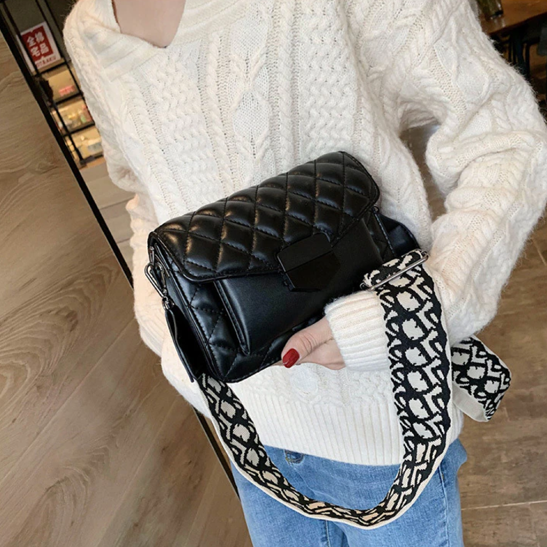 bags : Handtas Zwart - Elegante Luxe voor Stijlvolle Uitdagingen in van Pantino