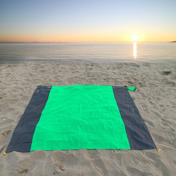 outdoor equipment : Mr Beach Ultieme Strandzand-Vrije Mat - Paars in Groen 200x210cm van Pantino