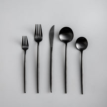 home & garden : Minimalistisch Bestekset Goud - Titanium Luxe Elegant Dineren - Titanium in Mat zwart van Pantino