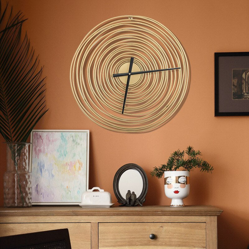 home & garden : Gouden Elegantie - Premium Wandklok - Brengt een Vleugje Glamour in Uw Huis in van Pantino