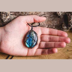 Necklace : Labradoriet Drakenhart - Unieke Handgesneden Edelsteen Hanger in van Pantino