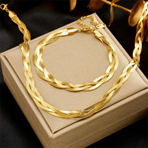 Bracelet : The Geneva Bling Bracelet - Tijdloze Glamour voor Elke Gelegenheid - Goud in GOUD van Pantino