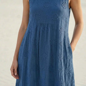 Vrouwen mode : Élodie | Elegante oversized mouwloze jurk met borduursels voor een verfijnde look in van Pantino