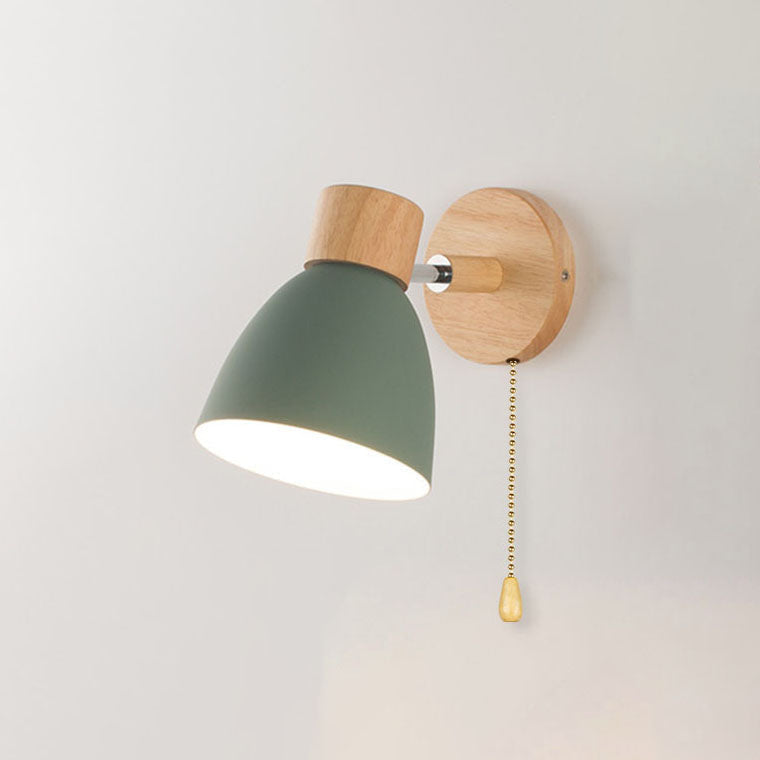 Moderne Wandlamp met Schuine Arm, Hout, Conische Kap