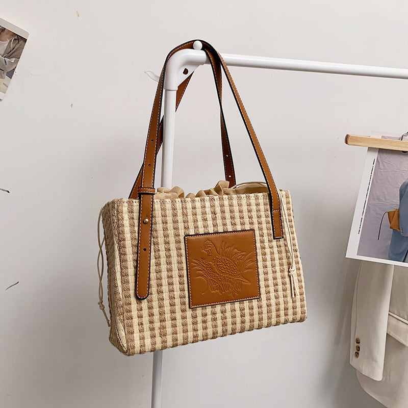 bags : Schoudertas Khaki - Fake Stripe Tote in Khaki van Pantino