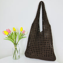 bags : Gebreide Strand Tote Bag Khaki - Ruime Holle Schoudertas voor Dames in Koffie van Pantino