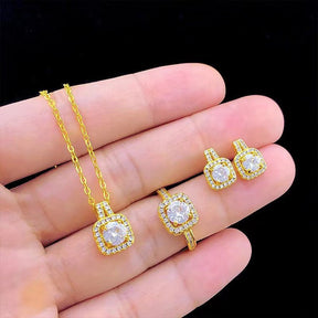 Jewelry Set : Elegantia Sieradenset - Verfijnde Schoonheid - Gouden Ketting in van Pantino