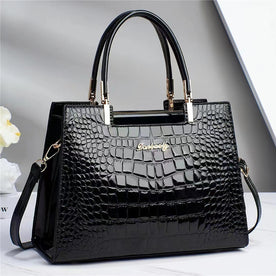 bags : Glossy Handtas - Bruin in Zwart (nog 2 op voorraad) van Pantinoshop