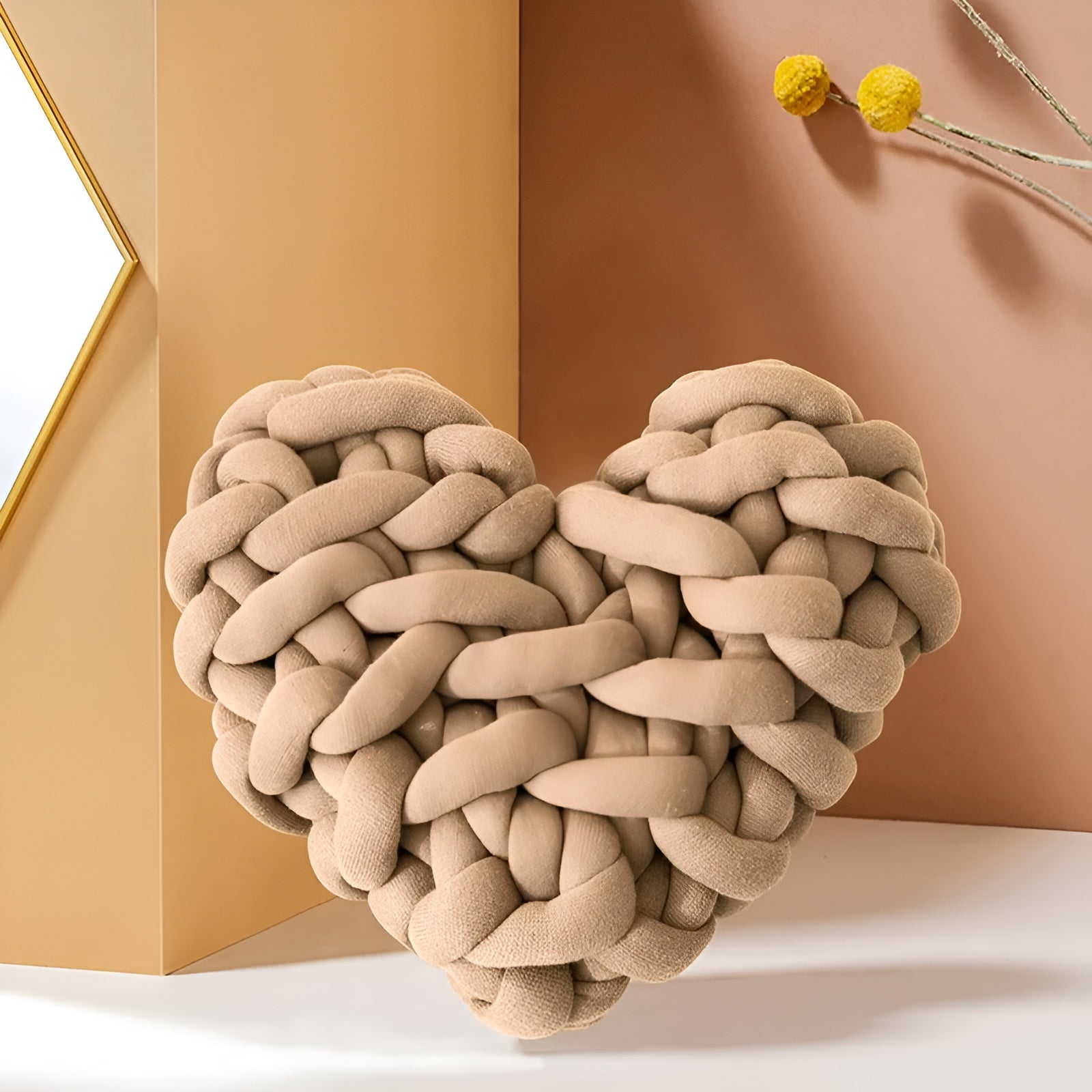 home & garden : Grof Gebreid Hartkussen voor een Gezellig Thuis - Heartpillow - Wit in van Pantino