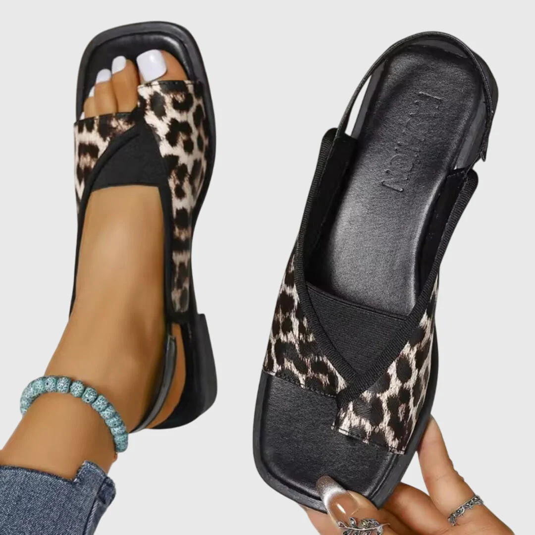 Schoenen : Orthopedische damessandalen: vierkante neus, platte zool, comfort in Luipaardprint van Pantinoshop